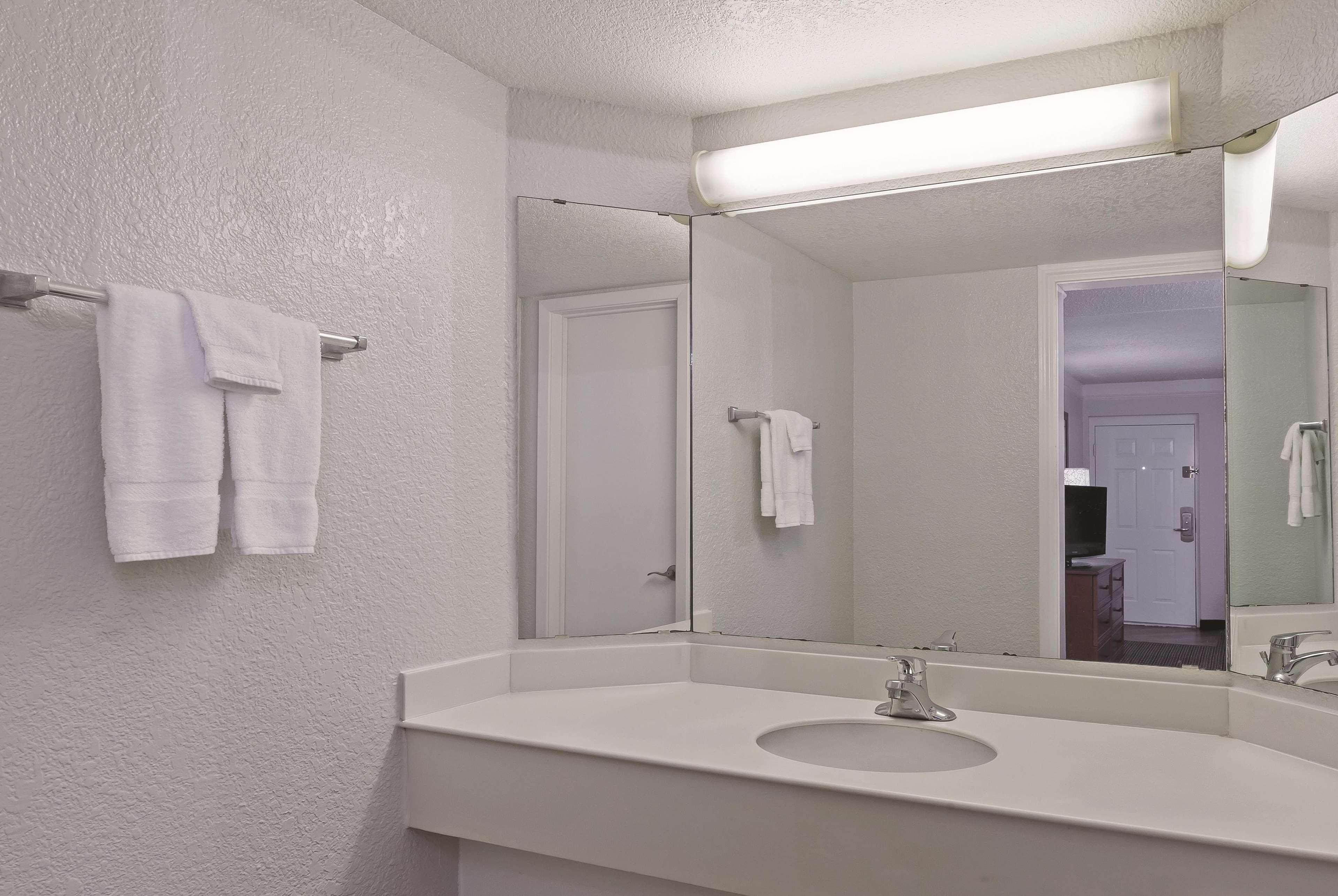 Travelodge By Wyndham Houston Cy-Fair Cypress Luaran gambar